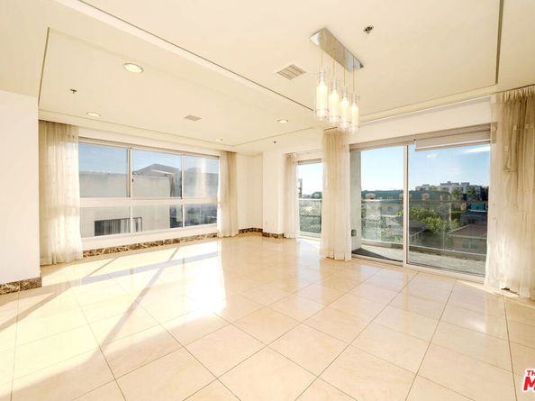 702 S Serrano Avenue 501, Los Angeles CA 90005