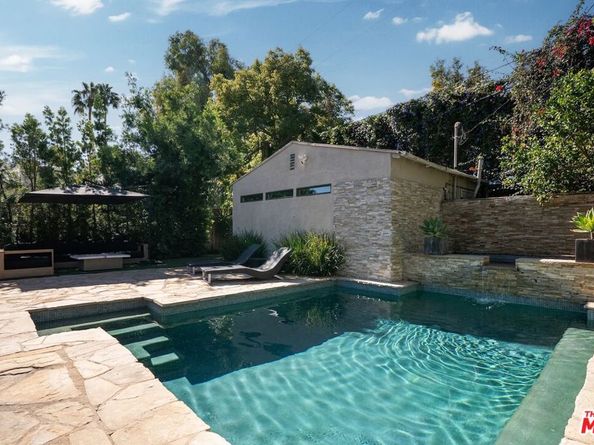 107 S Gardner Street, Los Angeles CA 90036