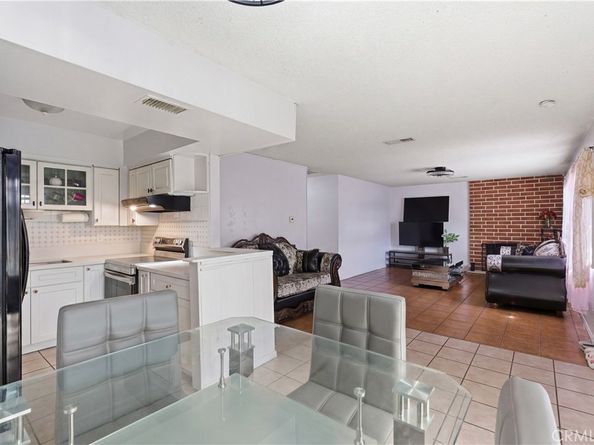 134 S Magnolia 4C, Anaheim CA 92804