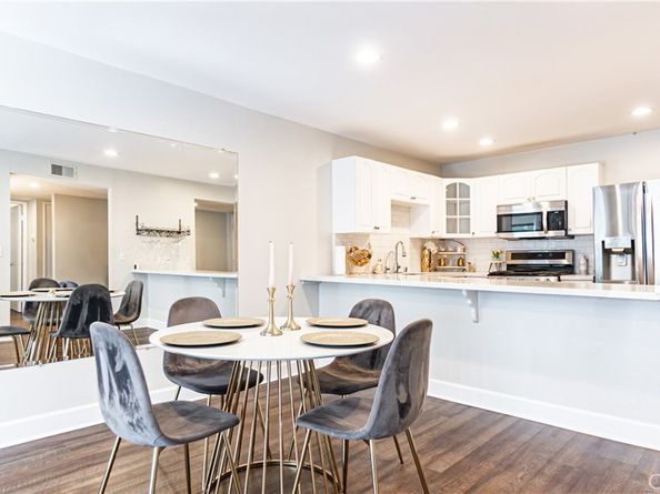 1940 N Highland 26, Hollywood Hills CA 90068