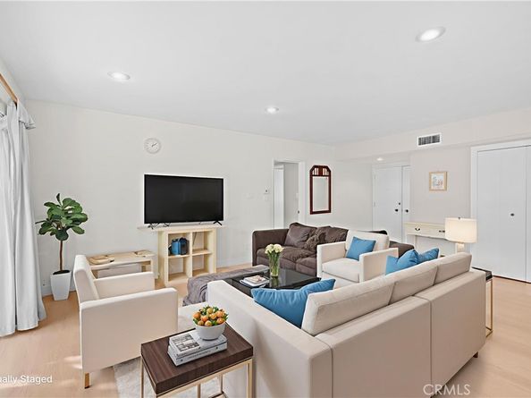 395 S Oakland Avenue 104, Pasadena CA 91101