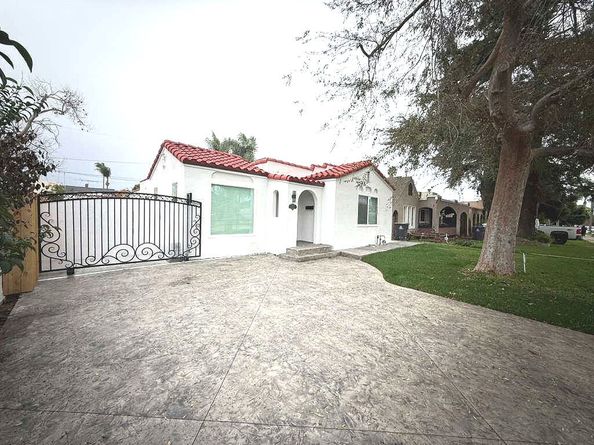 1207 S Van Ness, Santa Ana CA 92707