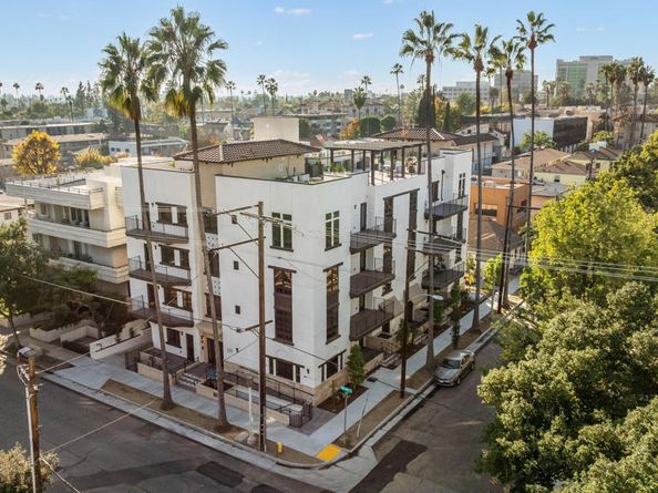 139 S Oak Knoll Avenue 203, Pasadena CA 91101