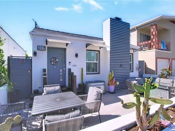 207 Santa Ana Avenue