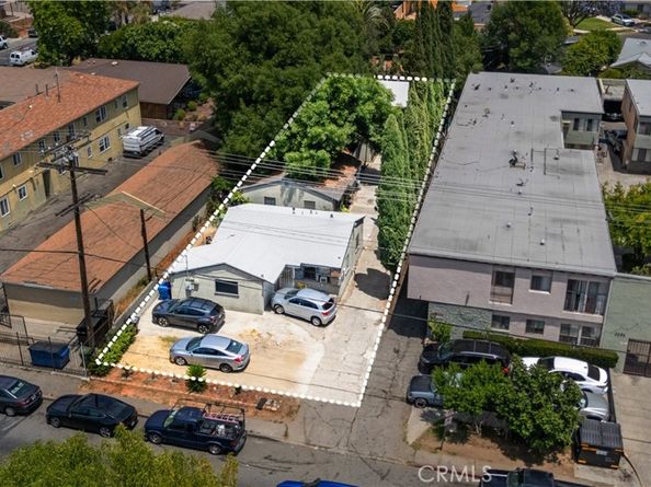 6240 Hazeltine Avenue, Van Nuys CA 91401