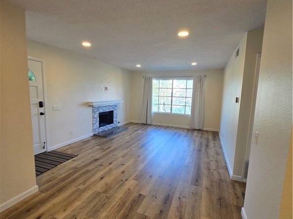 22 Exeter 23, Irvine CA 92612