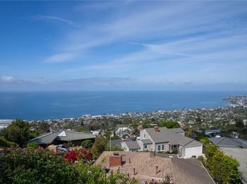 1375 La Mirada