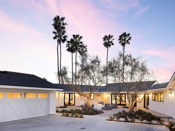 149 Avenida De La Paz