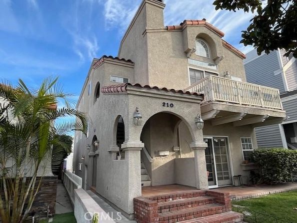 210 210 1/2 NW Glendora, Long Beach CA 90803