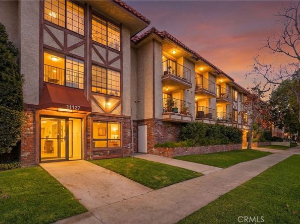 11127 La Maida 9, North Hollywood CA 91601