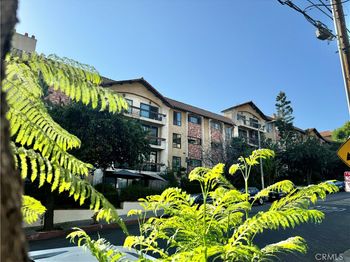 1735 N Fuller Avenue