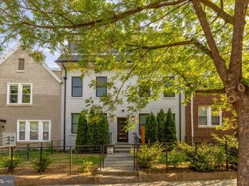 1120 Penn Street NE