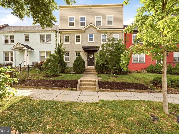 218 20TH Street NE 3, Washington DC 20002