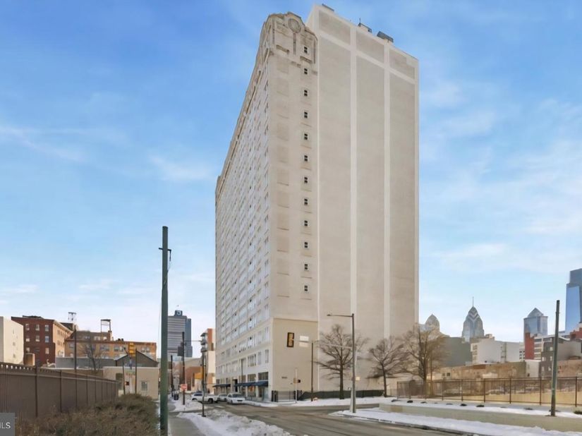 1100 Vine Street P301, Philadelphia PA 19107