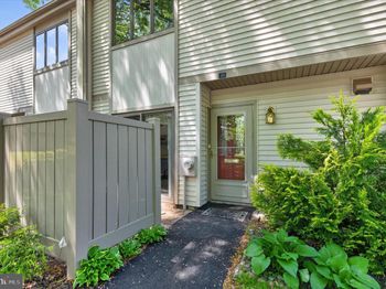 15 Twin Brooks Drive