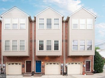 635 Dupont Street