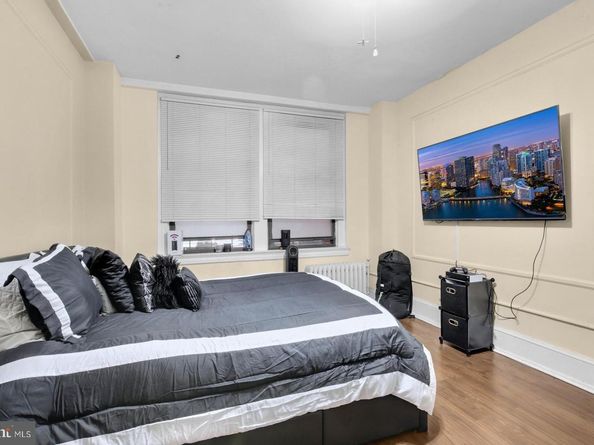 1324 Locust Street 420, Philadelphia PA 19107