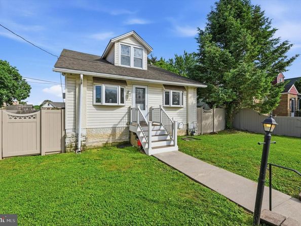 218 N Sylvania Avenue, Jenkintown PA 19046