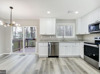 2394 Southgate Square