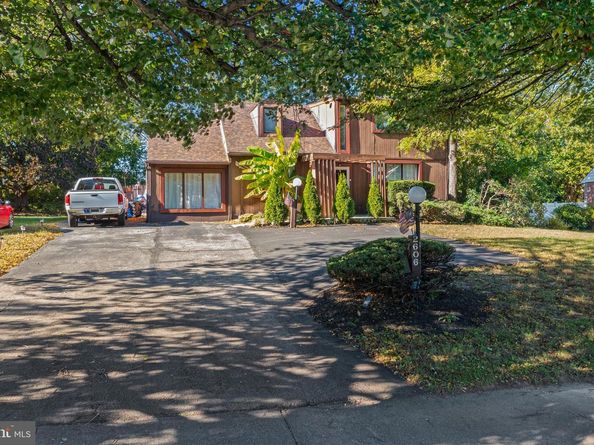 2606 Springfield Road, Broomall PA 19008