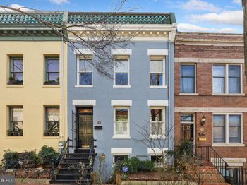 2132 Newport Place NW