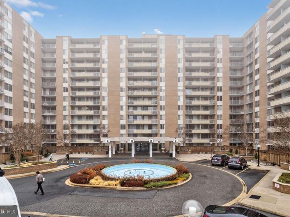 3001 Veazey Terr NW 1008, Washington DC 20008