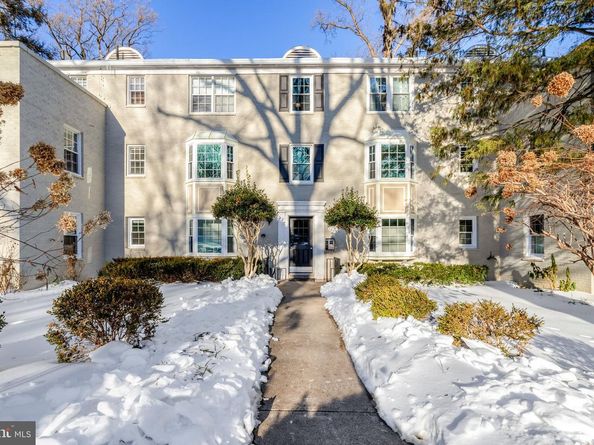 700 S Arlington Mill Drive 15204, Arlington VA 22204