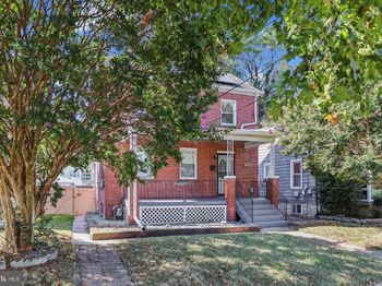 4225 Meade Street NE