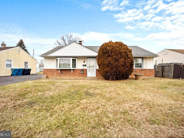 2836 Windsor Drive, Bensalem PA 19020