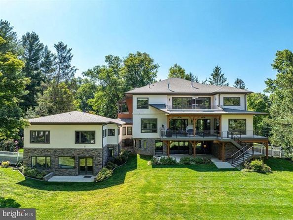 9604 Pembroke Place, Vienna VA 22182