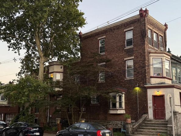 5000 Florence Avenue, Philadelphia PA 19143