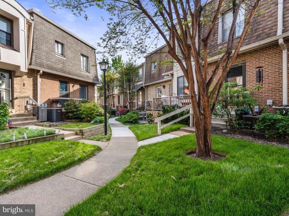 1641 Kenwood Avenue, Alexandria VA 22302