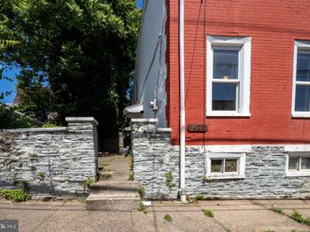 421 E Mechanic Street