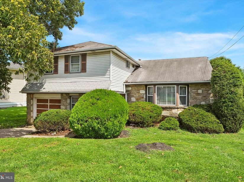 603 Laramie Place, Philadelphia PA 19115