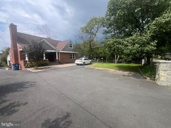 2836 Cedar Lane