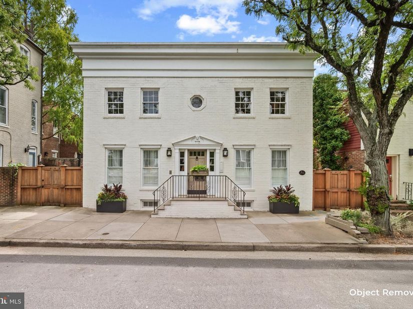 810 Queen Street, Alexandria VA 22314