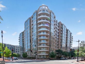 811 4TH Street NW