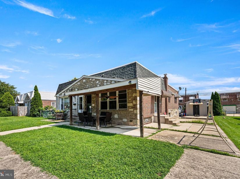 8353 Algon Avenue, Philadelphia PA 19152