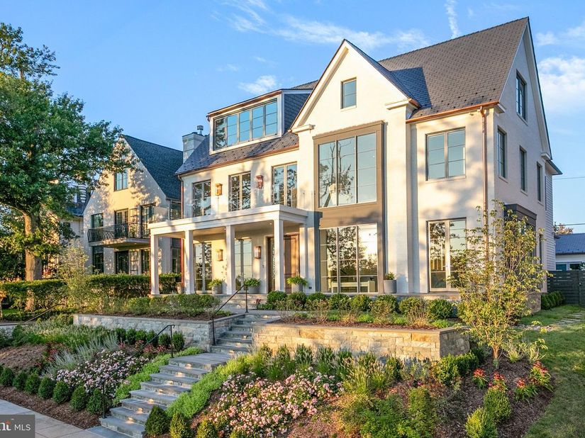 5427 Potomac Avenue NW, Washington DC 20016