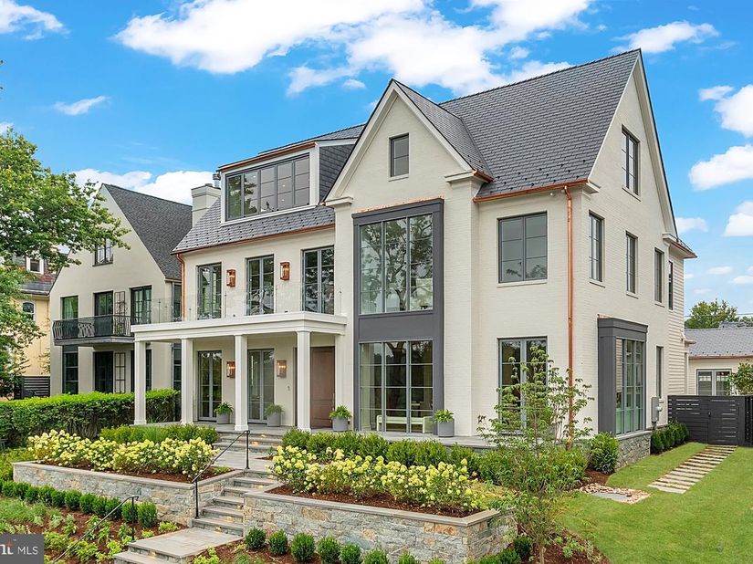 5427 Potomac Avenue NW, Washington DC 20016