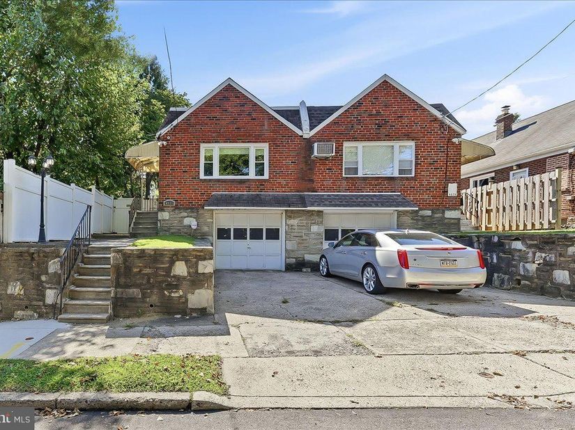 6931 Oakley Street, Philadelphia PA 19111