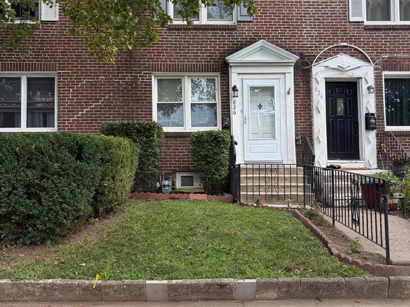 826 3rd, Bristol PA 19007