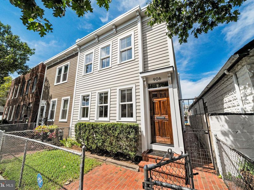 906 N Columbus Street, Alexandria VA 22314
