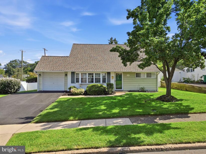181 Lower Orchard Drive, Levittown PA 19056