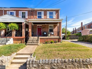 1910 T Place SE