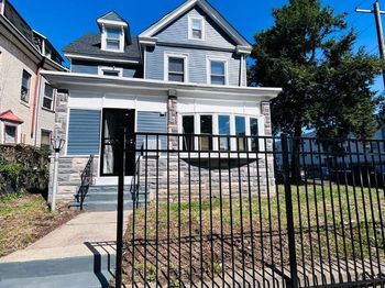 1221 Lindley Avenue