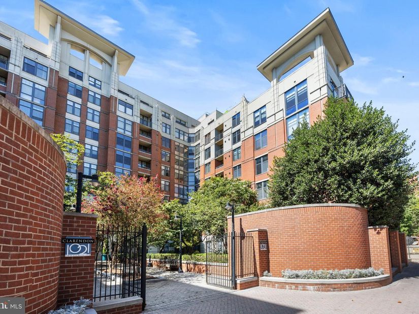 1021 N Garfield Street B38, Arlington VA 22201