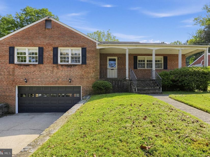 650 Hendren Street, Philadelphia PA 19128