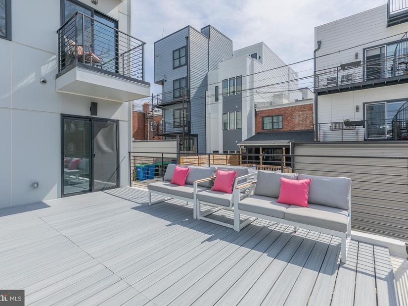 1012 17TH Place NE 4, Washington DC 20002