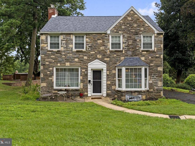 124 Kingston Road, Cheltenham PA 19012